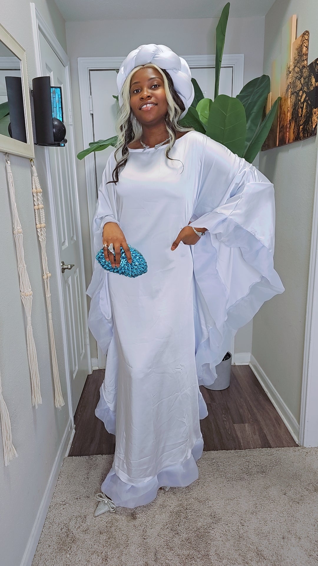 Ana white silk with head band-Fashion Item as shown in the Picture Description